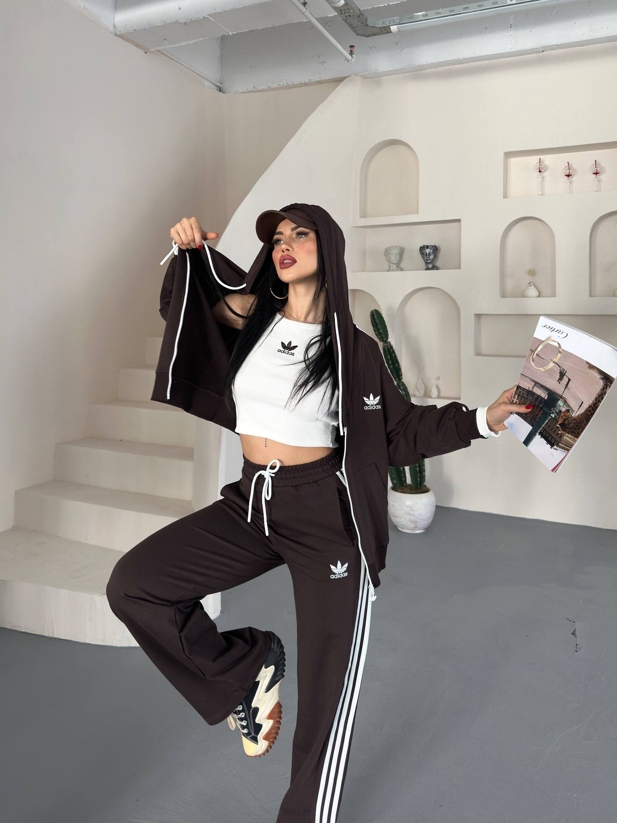 Adidas Set - brown-