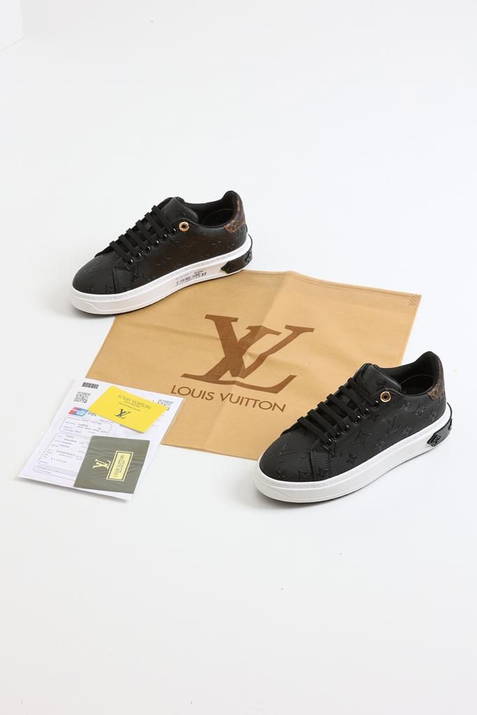 Louis Vuitton Sneaker